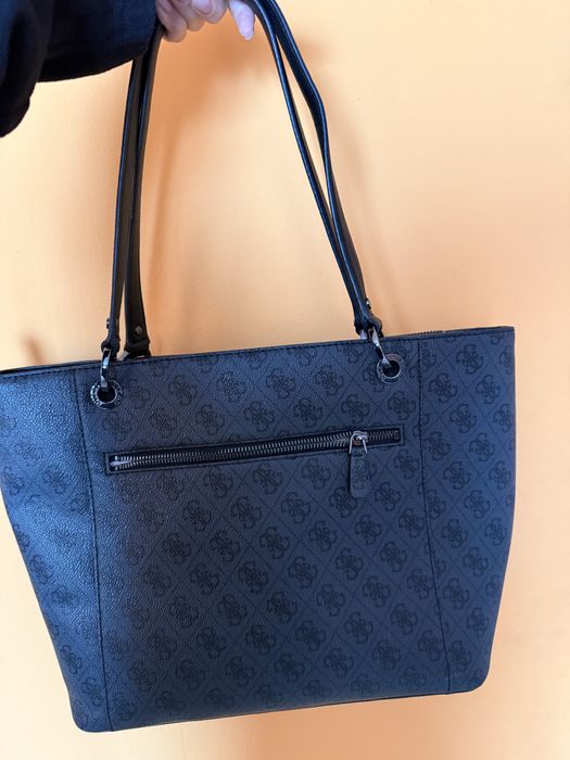 Дамска чанта Guess