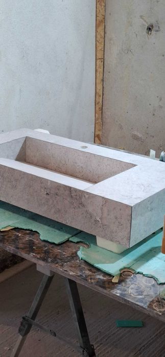 Мивка за баня изработена от гранитогрес