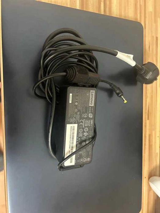 Laptop Lenovo IdeaPad 1 15ALC7 - Ryzen 5 5500U, AMD Vega 7 Graphics, 16Gb DDR4 3200MT/s, Ssd 500Gb