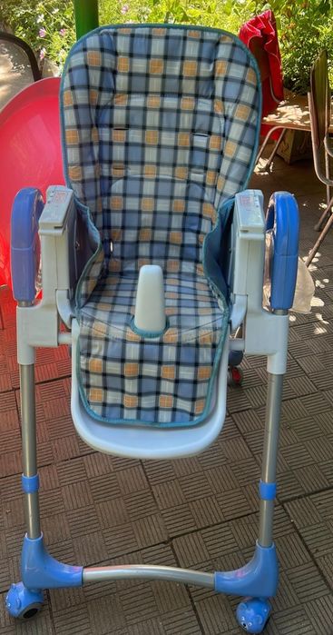 Детский стульчик для кормления