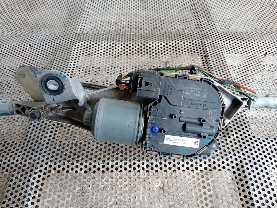 Ansamblu Motoras Stergatoare Opel Astra K 2015-2019 Volan Stanga Cod 39034606
