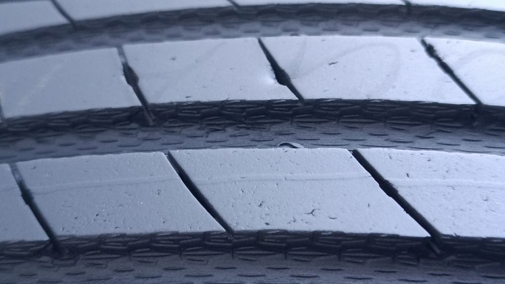 215/65/16 Uniroyal Дот 4324