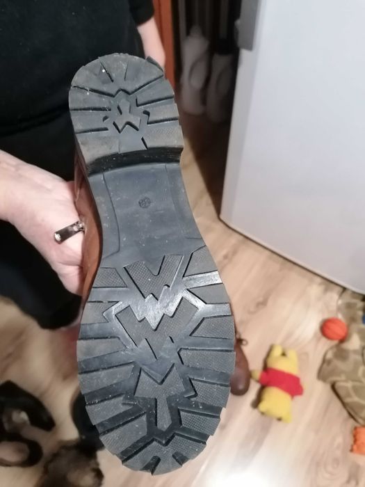 Дамски боти и обувки