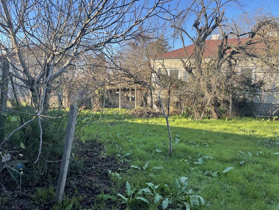 Къща  за ремонт в село Старо Оряхово - в близост Шкорпиловци