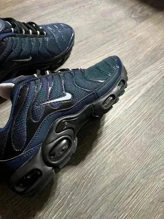 Nike Air Tn 42 noi/new