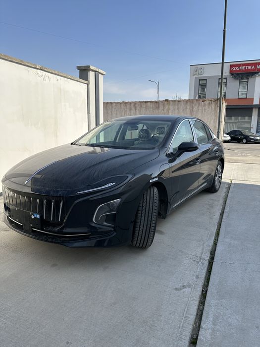 Hongqi e-qm5 2024 yil 450/500km yuradi batareya hajimi 60kwt