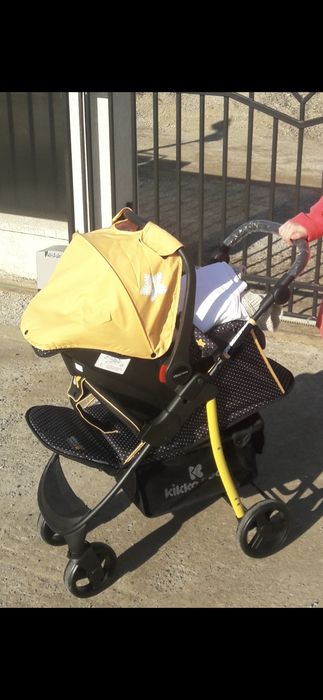 Carucior 2 in 1 cu scoica