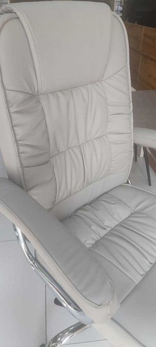 Кресло для  офиса и дома - LEO