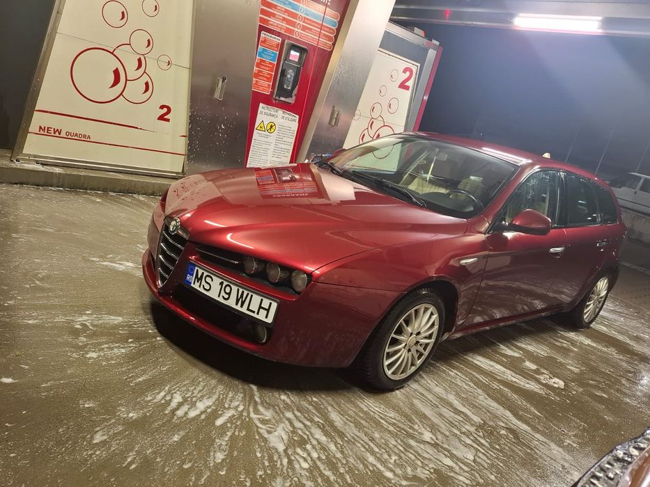 Vând alfa Romeo 159 sportwagon