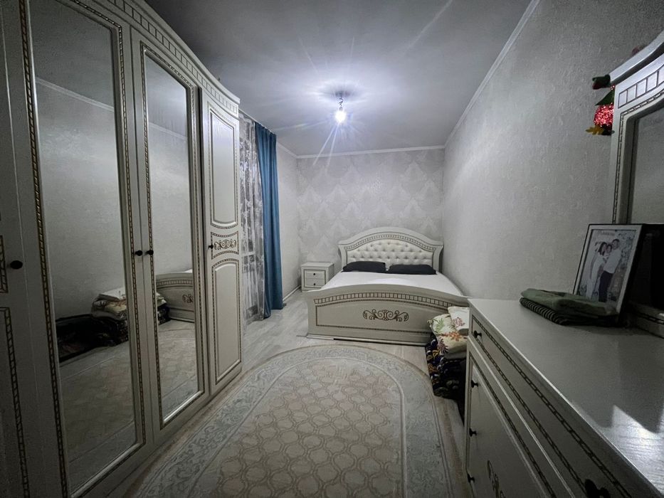 Продаем половину двухэтажного дома