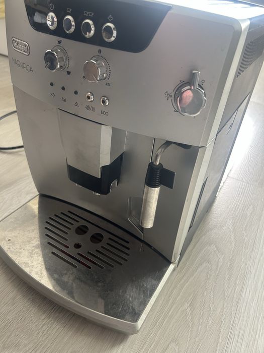 DeLonghi Magnifica ESAM 04.110.S