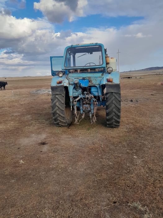 МТЗ-80 трактор…..