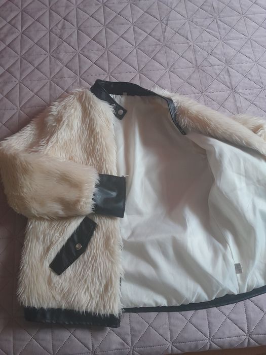 Дамско яке с кожа