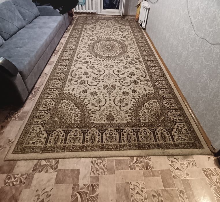 Продам ковёр, 2*4