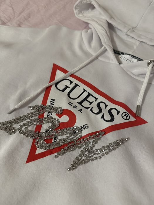 Оригинален GUESS суитчър – като нов