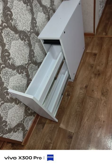 Продам напольную тумба новая
