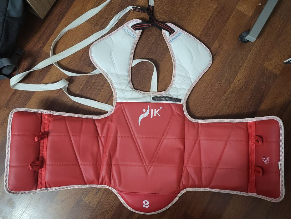 Vesta de protectie, set de tibiere si protectie pentru antebrate