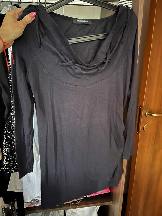 Рокля Guess с етикет