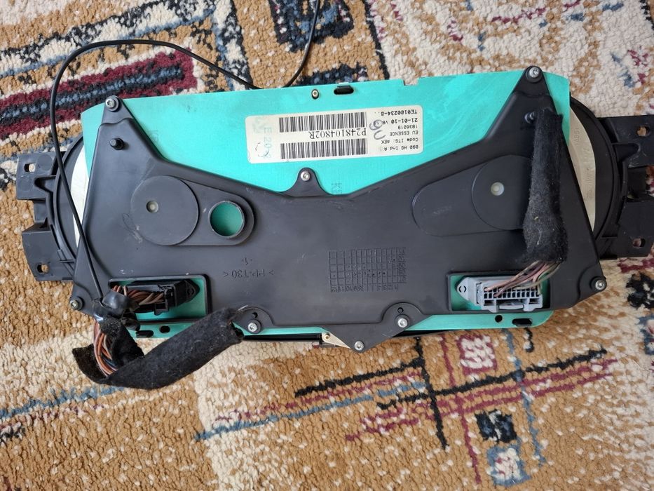 Ceasuri de bord dacia logan 2010