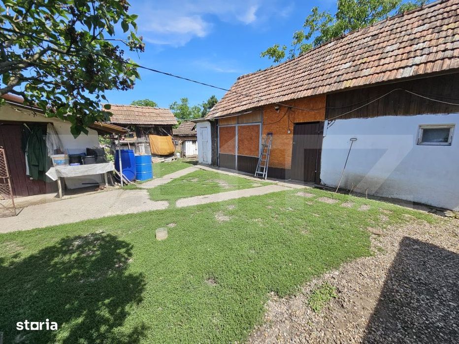 Casa renovata, 4.237mp teren intravilan, Dublu front stradal, Razboien