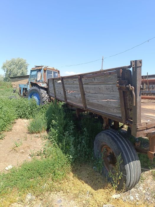 Трактор МТЗ 80 с прицепом