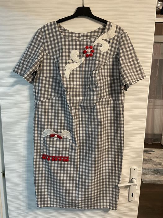 Rochita cu detalii dragute marime mare