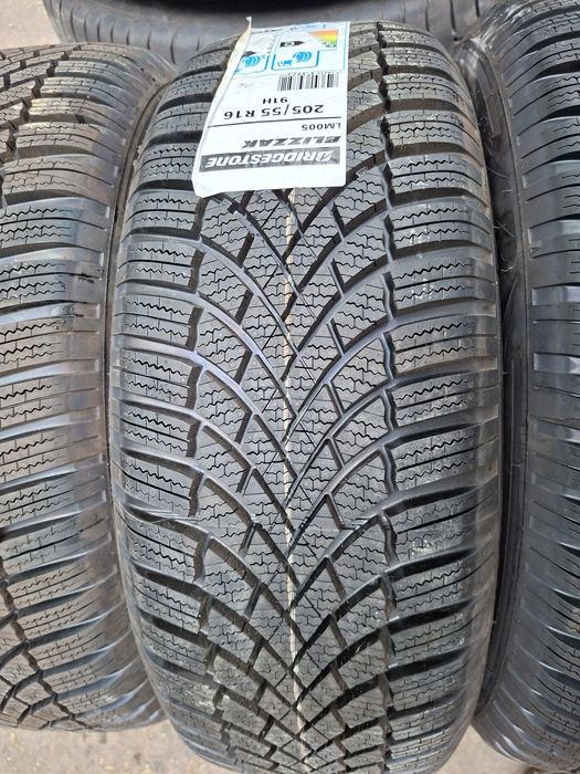 4бр. Чисто Нови 205/55/16 Bridgestone Blizzak LM 005