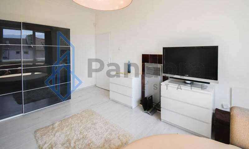 Двустаен апартамент под наем в Център