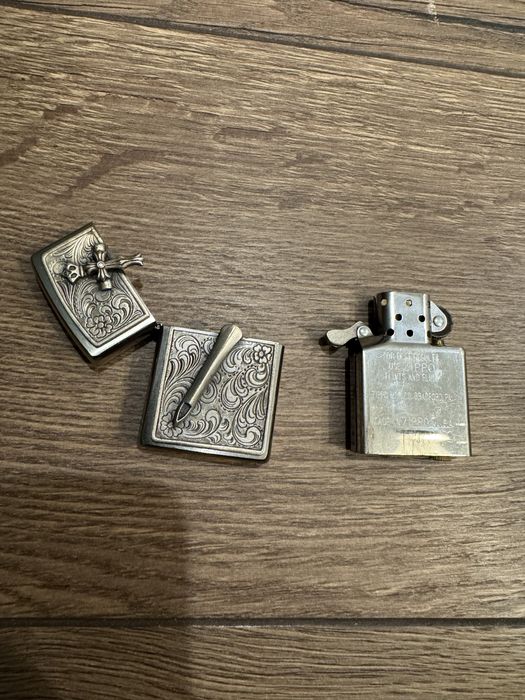 Продам зажигалку zippo