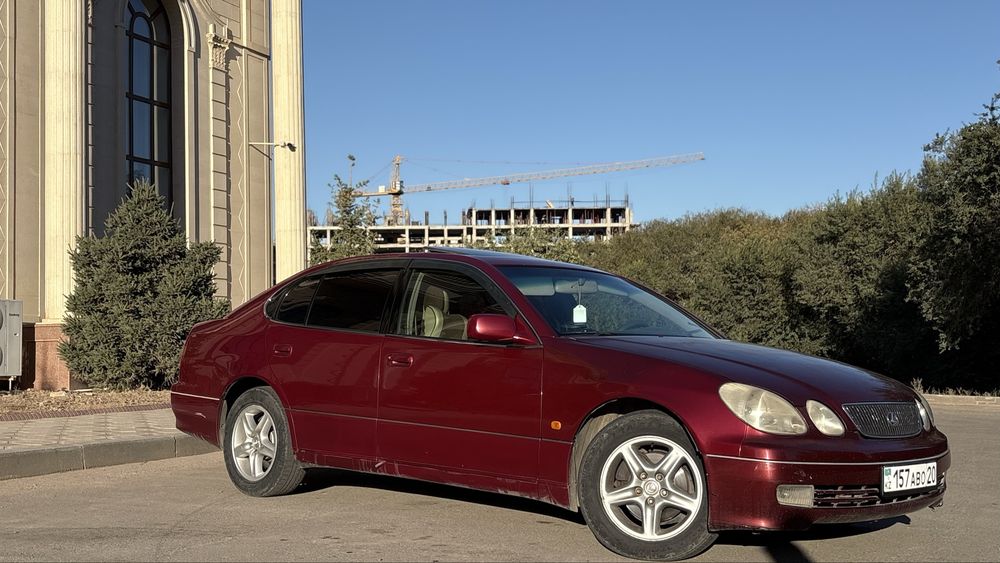Продам машину Lexus GS 300