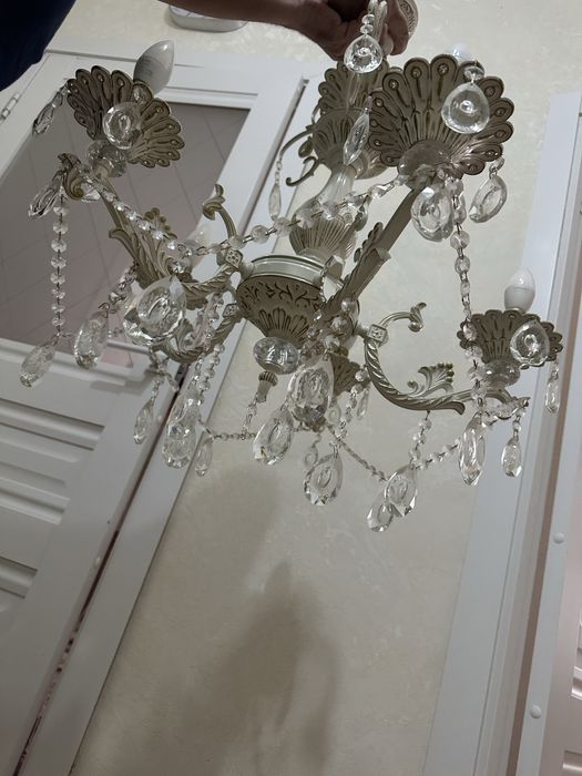 Продам люстру б/у