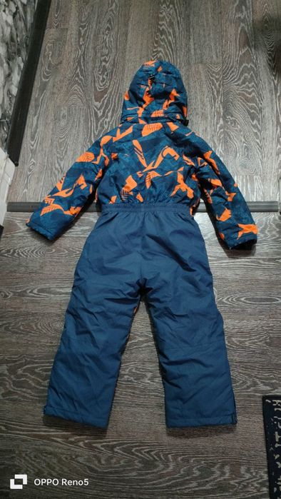 Продам детский комбинезон.