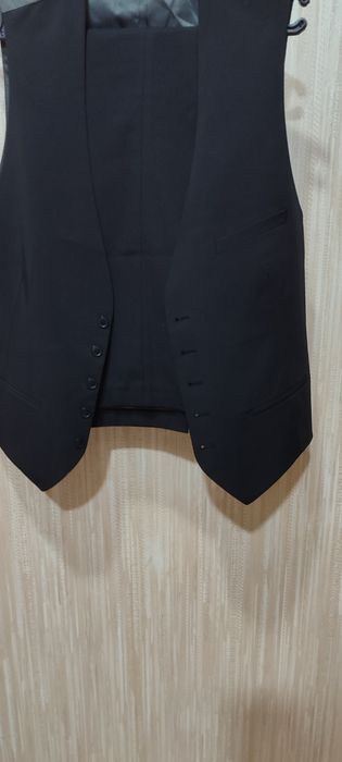 Брюки с жилеткой,черные