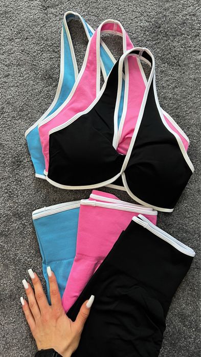 Споретен сет от две части