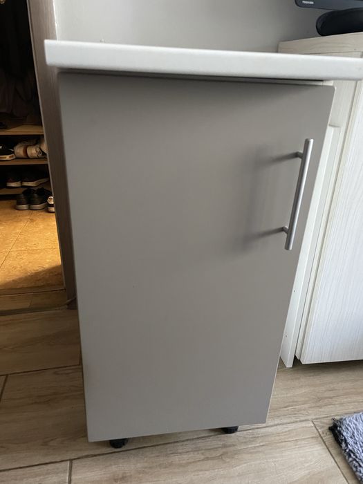 Vand dulapuri (baza+ suspendat)