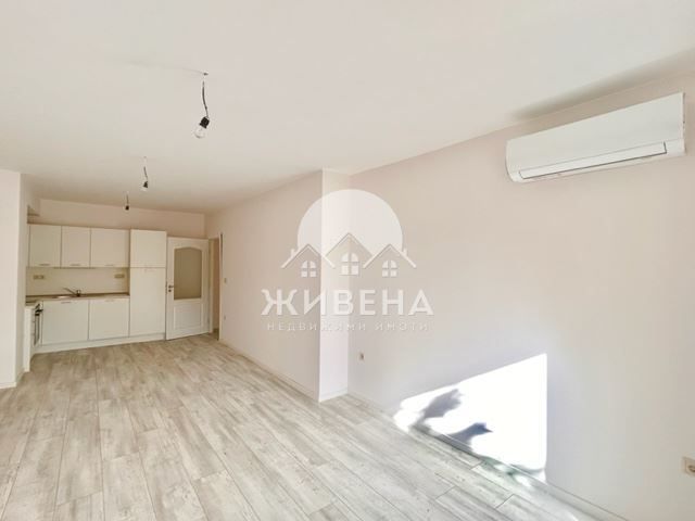Продавам 3-стаен апартамент (140 кв.м), м-т Кабакум
