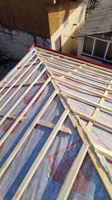 Acoperișuri și reparații de urgență

Dulgherie ,mansardări, astereala