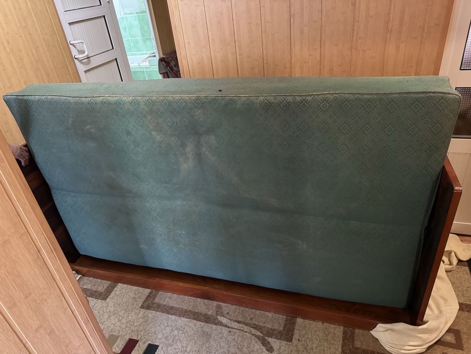 Диван СССР продам дешево