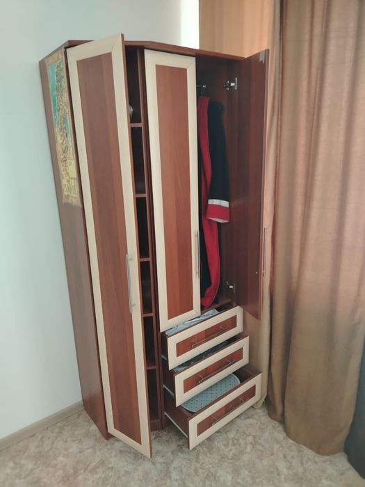 Продам шкаф для одежды