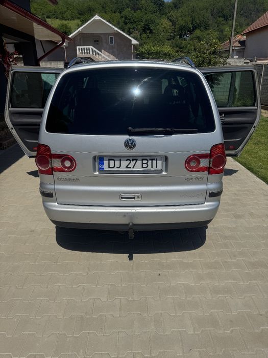 VOLKSWAGEN Sharan
