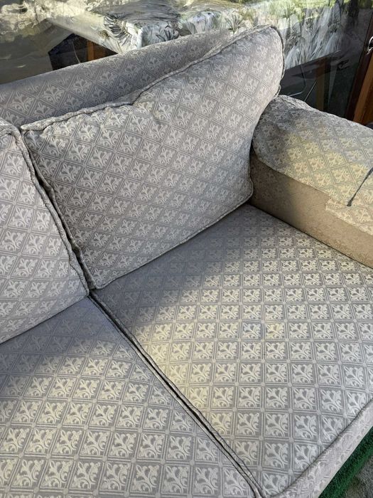 Триместен диван със свалящи се калъфи