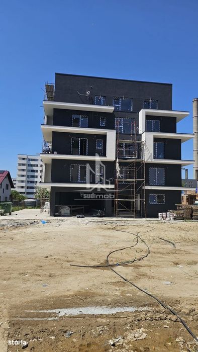 Apartament 2 camere decomandat cu 2 balcoane Postalionului.