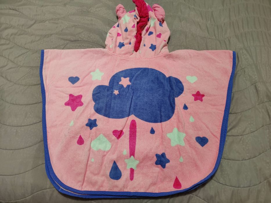 Детско     пончо