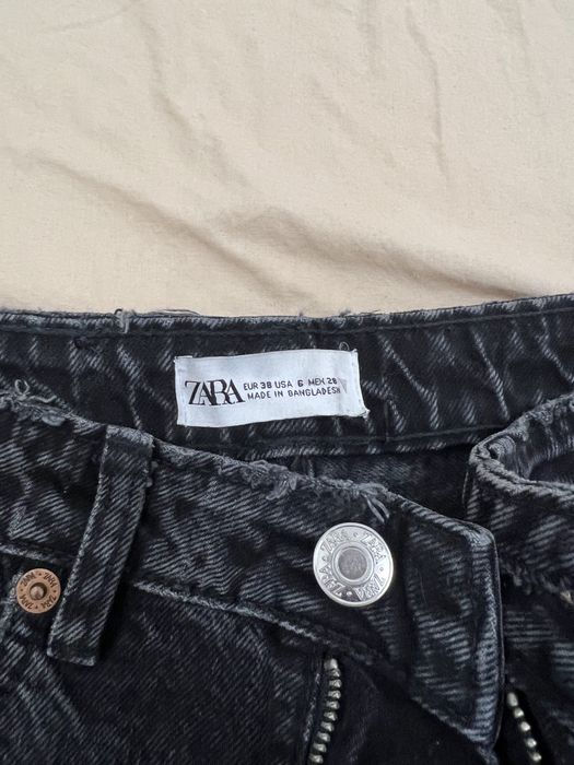 Тъмно сиви дънки