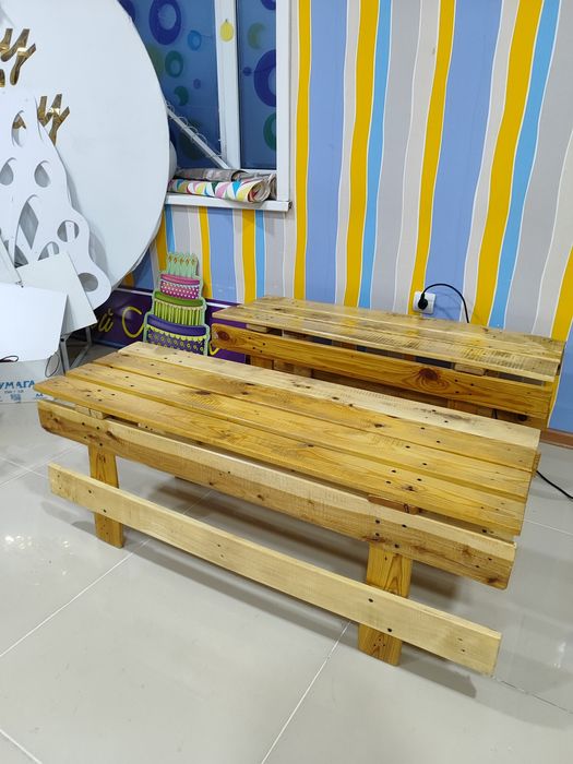 Продам скамейки деревянные (лак)