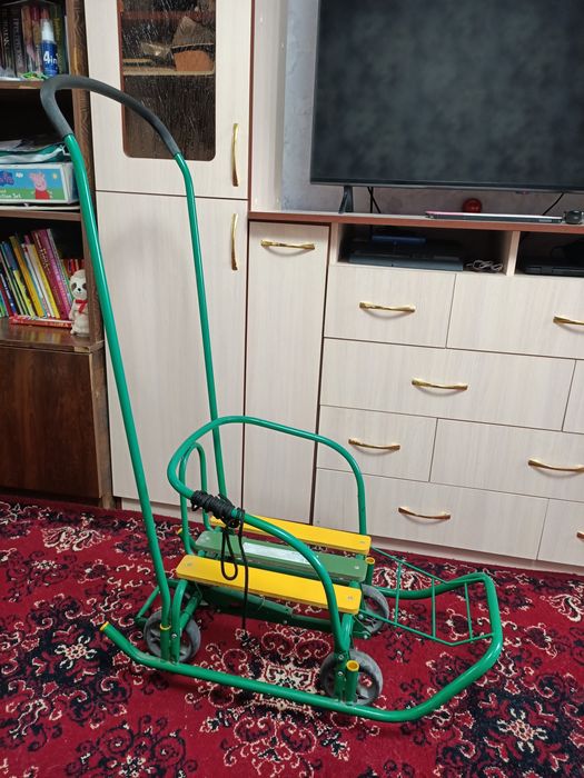 Продам санки с колёсами