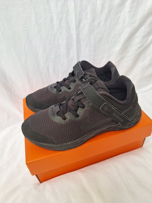 Adidasi Nike Revolution 6, marime 34