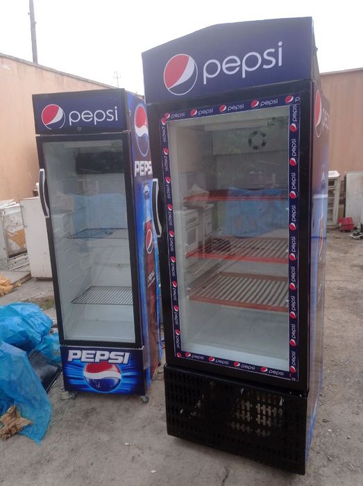 Витирина. Холоделниклар. Сотилади