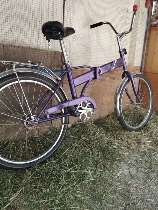 Продаётся велосипед.