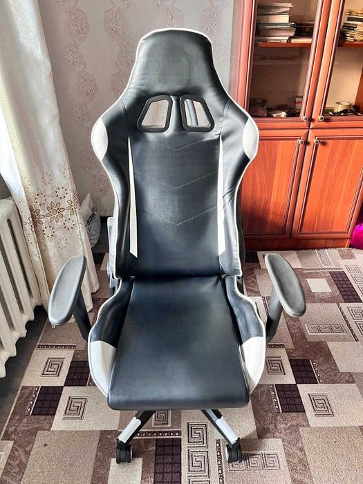 Компьютерное кресло